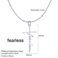 Collar de acero inoxidable plateado con colgante fearless y cadena de cierre ajustable - Sin miedo / Color Acero