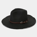 Sombrero de paja negro estilo fedora con banda de cuero trenzado y bordes deshilachados - Talla única / Negro