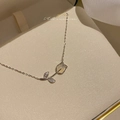 Elegante collana a tulipano in argento con pietra occhio di gatto gialla e zirconi - Argento - Stile Tulipano