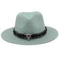 Dettaglio di cappello in paglia verde menta con fascia etnica e ciondolo testa di toro - M(56-58cm) / Verde Menta