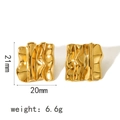 Boucles d'oreilles froissées en acier plaqué or 18 carats, dimensions et détails du poids - Carré Plissé Irrégulier (TE6489-G)