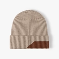 Gorro de punto acanalado beige con patrón geométrico marrón para el calor del invierno - Caqui (23B006)