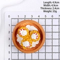 Magnete realistico shumai al vapore da 4,9 cm con dimensioni su piastra di misura - Con magnete nero / Siu Mai Imperiale