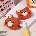 Miniatur-Bär-Toast aus Harz mit Erdbeer-Wangen und Ei für DIY-Bastelarbeiten - Bären-Snack