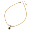 Elegante goldene Schlangenkette mit rechteckigem grünem Zirkonia-Anhänger und Kristallen - Halskette