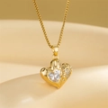 Halskette aus 18k vergoldetem Edelstahl mit geometrischem Herzanhänger und Kristallen - Box Kette / Gold