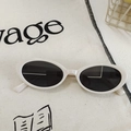 Gafas de sol retro ojo de gato blanco crema con montura ovalada y lentes oscuras - Blanco Arroz 11 - Montura Ovalada Retro