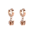 Detalle de pendientes de mariposa de oro rosa con textura mate y cristales de circón - Oro rosa