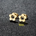 Orecchini a lobo a fiore 9mm in acciaio inossidabile dorato con petali forati - Stile Fiore Cavo 309 / Oro