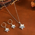 Sternhalskette und Ohrringe Set mit weißem Perlmutt und blauen Kristallen auf braunem Grund - Silber Blau Diamond Weiße Muschel Stern Set