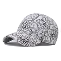 Vista dettagliata del cappellino da baseball bianco con graffiti neri a linee artistiche - Beige Picchio