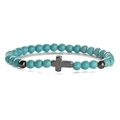 Bracelet en pierres naturelles de turquoise avec breloque croix noire sur fond blanc - 8MM Turquoise Bleue