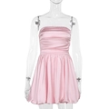 Detail van lichtroze satijnen strapless mini-jurk met geplooid lijfje en bubble-zoom - S / Roze