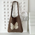 Elegante bolso de hombro de punto marrón con un gran diseño de mariposa blanca - Café Oscuro