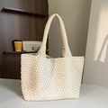 Grand sac cabas blanc tissé à la main avec motifs carrés et longues anses élégantes - Blanc