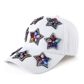 Weiße Baumwollkappe mit Sternen-Patches und bunten Kristallen für Damen und Herren - Weiß