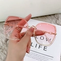 Fashion butterfly rimless sunglasses with pink gradient lenses and gold chain temples - Standard / Gold Gradient Pink