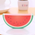 3D Haftnotizen in Wassermelonenform mit rotem Fruchtfleisch und grünem Schalendesign - Wassermelone