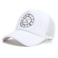 Witte trucker pet met mesh en zwarte Time Is Money klokopdruk op de voorkant van pet - Verstelbaar / Wit