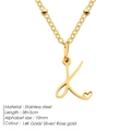 Elegante collana in acciaio inossidabile placcato oro 14 carats con ciondolo lettera K corsiva - Lettera K / Oro
