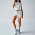 Damen Sportset in Hellgrau mit Kurzarm-Crop-Top und Shorts mit Kordelzug für Yoga - S / Meliertes Grau