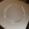 Dreilagiges Choker-Halskette mit Strasssteinen und eleganter Goldbeschichtung - Einheitsgröße (37.4cm) / Gold