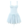 Eng anliegendes hellblaues Trägerkleid mit Taillenschleife und weißem Spitzenbesatz - S / Hellblau