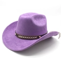 Detail eines lila Wildleder-Cowboyhuts mit Ethno-Flechtband und silbernen Nieten - M (56-58cm) / Taroviolett