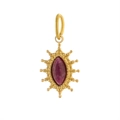 Detail eines Vintage-Goldanhängers mit rubinfarbenem Stein und Sonnenstrahl-Effekt - Gold + Purpurrot (WP36892BQ7)