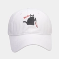 Detailaufnahme der weißen Baumwoll-Baseballkappe mit lustigem schwarze Katze Druck - Verstellbar / Weiß