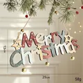 Pendaglio natalizio in legno Merry Christmas con stelle dorate e campanelli in metallo - Stile Patchwork Multicolore Merry Christmas Con Campanelli