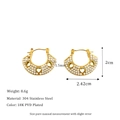 Detailed view of hollow heart pearl earrings in 18K gold-plated stainless steel - Hollow Heart Pearl Hoop (MSE0113)
