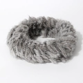 Bandeau chic en fausse fourrure grise pour femme avec texture pelucheuse et bord large - Taille unique / Gris foncé