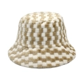 Detailaufnahme des karierten Plüsch-Fischerhuts aus weichem Kaninchenfell-Imitat in Beige - M (56-58cm) / Camel