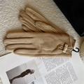 Beige faux suede thermal gloves for women with bow detail on plush white texture - Bow / Apricot