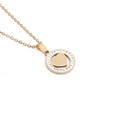 Nahaufnahme eines goldenen Herzanhängers mit Kristallkranz an einer feinen Gliederkette - Goldenes rundes Herz mit Zirkonia