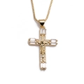 Collana con pendente a croce placcata in oro con figura di Gesù e pietre di zircone - Pendente a Croce di Gesù con Zirconia Rettangolare (CN001177DL)