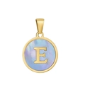 Pendentif lettre E rond plaqué or 18 carats avec nacre violette et bordure métallique - E-Coquille Bleue