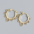 Vintage hollowed-out sunburst pattern hoop earrings in a radiant golden finish - Sun Flower Hollow Ear Buckle / Gold
