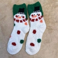Plush white Christmas socks with snowman pattern and green cuff for winter warmth - One Size / New Polka Dot Snowman