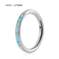 Nahtloser G23 Titanring in Silber mit Regenbogen-Opal-Inlay in Größe 1,2x8mm - Seitlich Eingelegter Blaugrüner Opal / 1,2*8mm