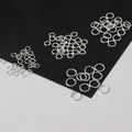 Verzilverde open buigringen voor DIY-sieraden maken op een zwarte achtergrond - 0,6x4mm (Verzilverd) 20 Stuks