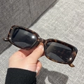 Gafas de sol rectangulares con montura de carey y lentes oscuras para hombres y mujeres - Marco de Carey Lentes Gris Negro