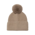 Détail du bonnet en tricot taupe avec texture gaufrée et grand pompon en fausse fourrure - M (56-58cm) / Khaki
