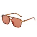 Retro tortoise shell aviator sunglasses with brown lenses and golden T-shaped hinges - Leopard Frame / Tea Lens