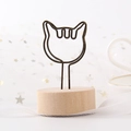 Cat-shaped bronze metal wire photo clip with natural wood base for desk decoration - Cat