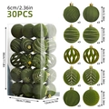 Dettaglio del set di 30 palline di Natale verde scuro con specifiche dimensionali - 6cm Set da 30 / Verde Scuro