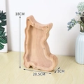 Dettaglio del salvadanaio a gatto in legno con dimensioni reali di 20,5x18x3 CM - Volpe