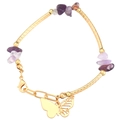 Détail du pendentif papillon doré sur bracelet en améthyste violette et tubes métalliques - Violet (Or KC)