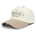Dettaglio del ricamo Somebody's Problem su un cappellino trucker beige e kaki - Regolabile / Cachi